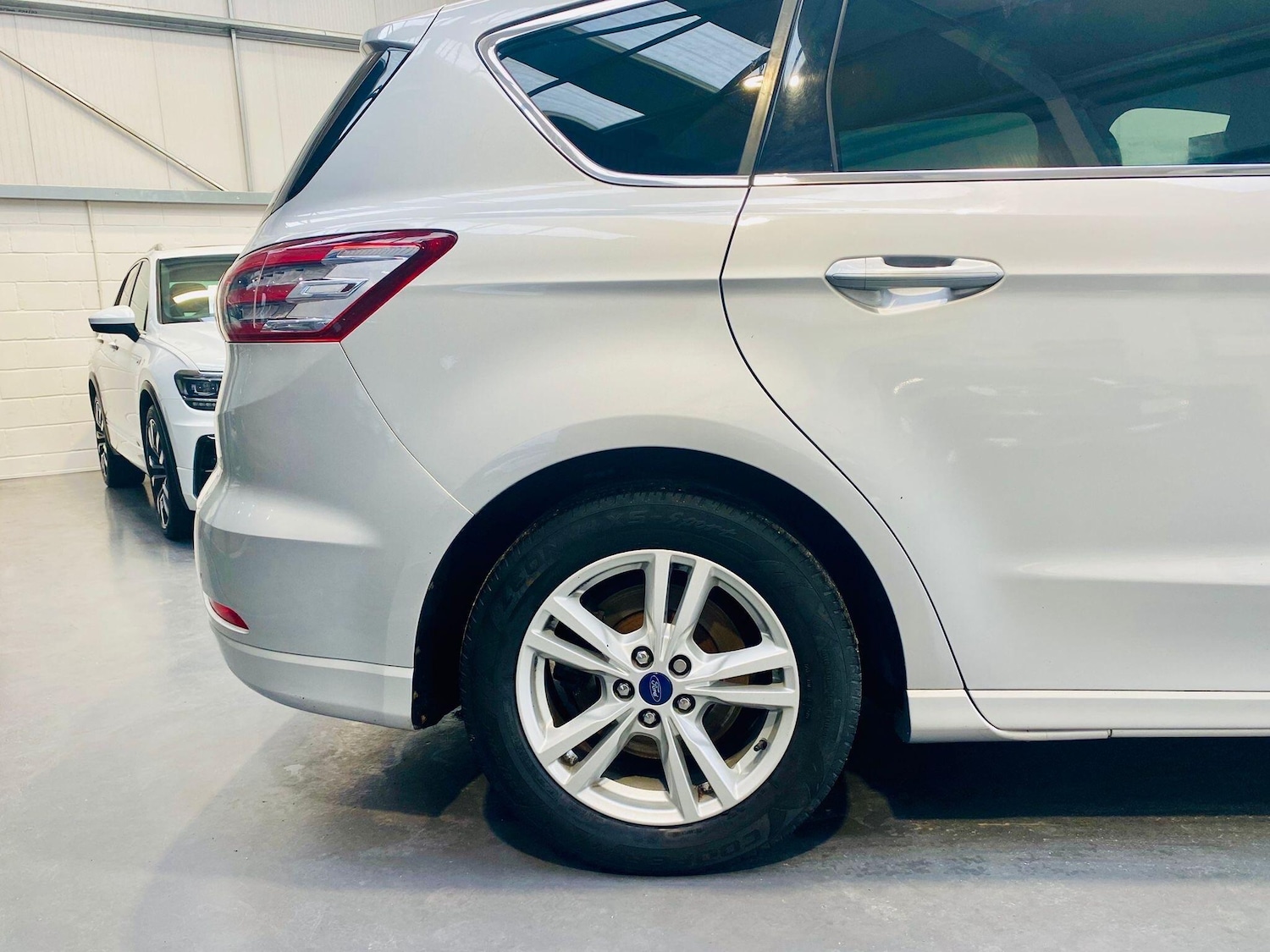 Used Ford S-Max 2017 for sale - 77387226: Photo 24