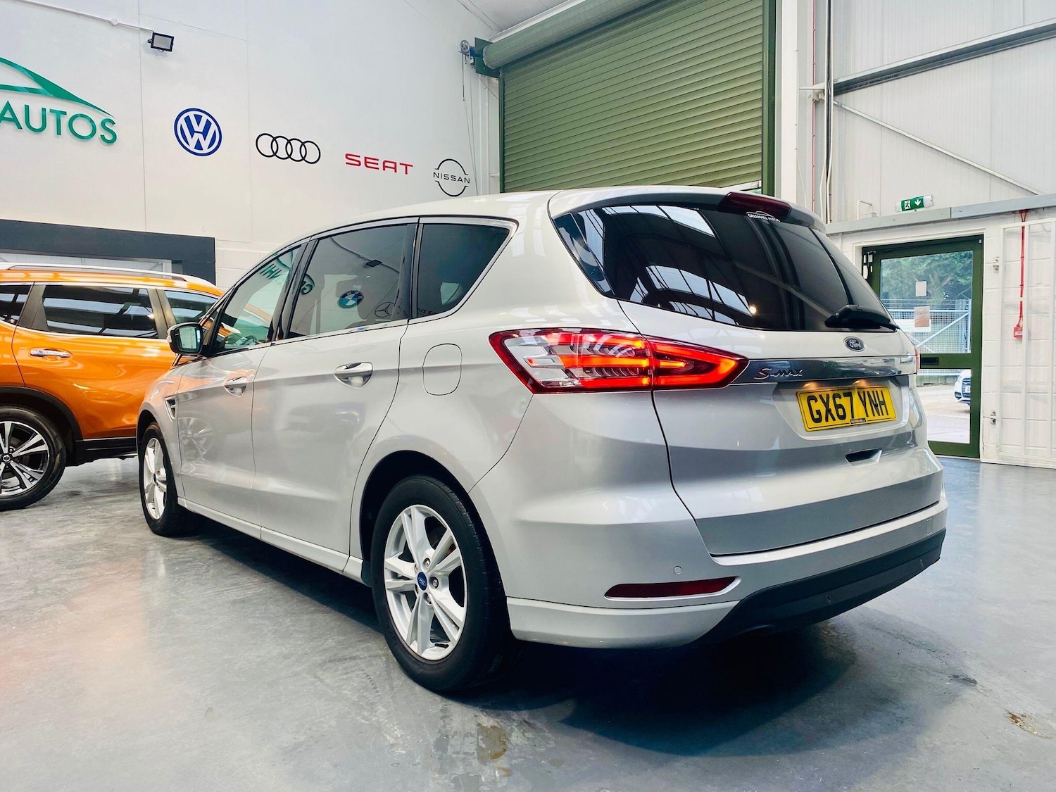 Used Ford S-Max 2017 for sale - 77387226: Photo 3