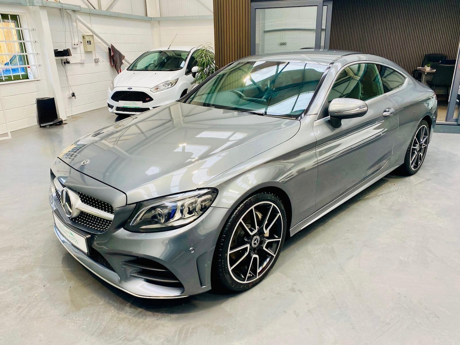 Used Mercedes-Benz C Class 2019 for sale - 76425625: Photo 14