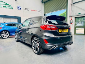 Used Ford Fiesta 2019 for sale - 79225110: Photo