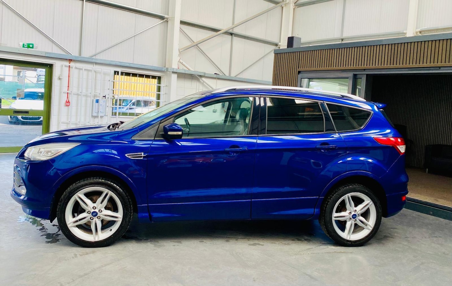 Used Ford Kuga 2016 for sale - 78073252: Photo 2