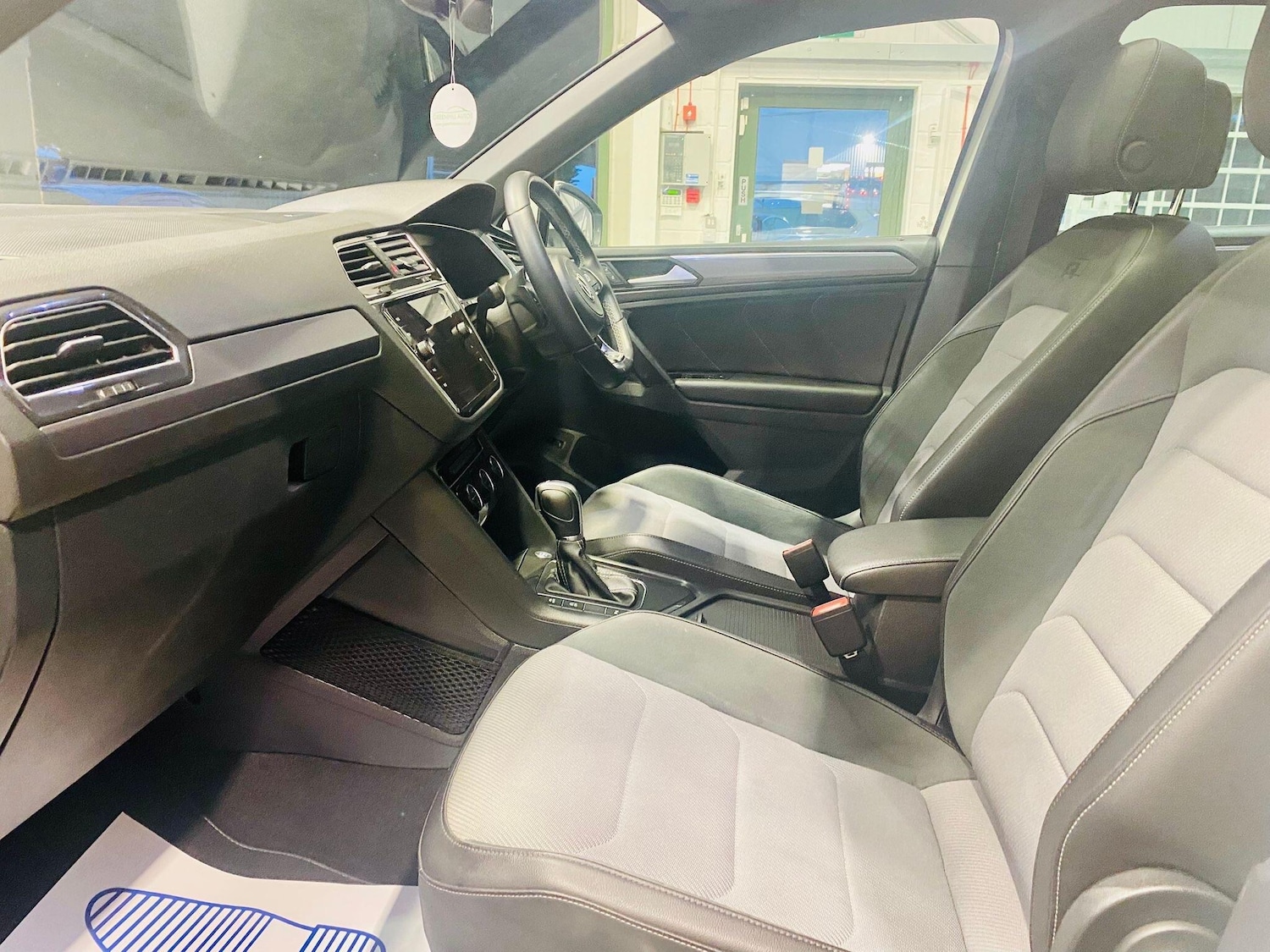Used Volkswagen Tiguan 2018 for sale - 77523788: Photo 32