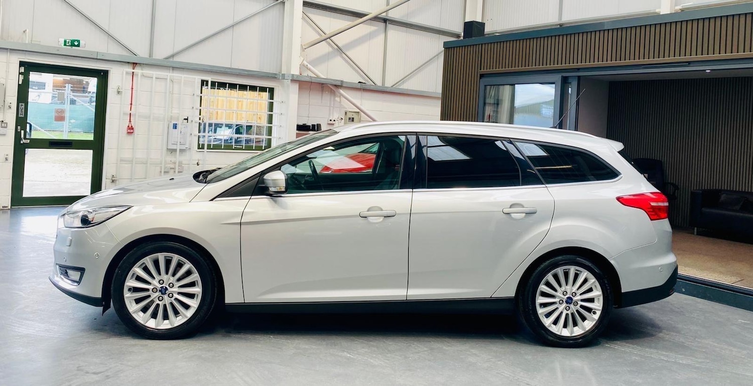 Used Ford Focus for sale - 77682887: Photo 2