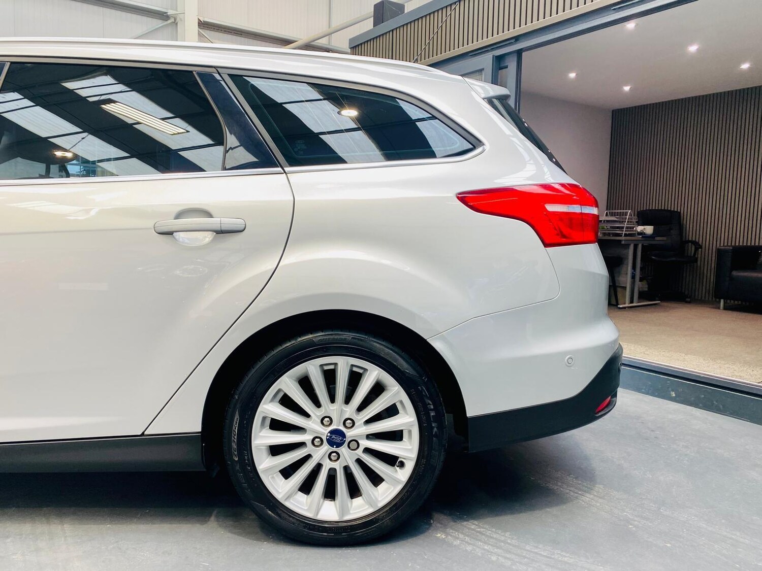 Used Ford Focus for sale - 77682887: Photo 25