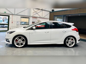 Used Ford Focus 2015 for sale - 77695622: Photo