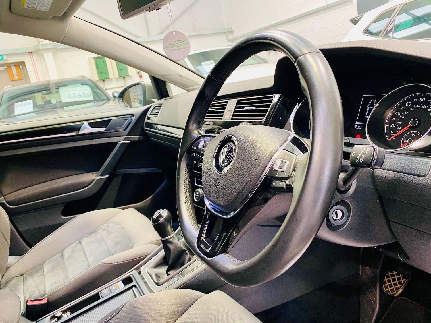 Used Volkswagen Golf 2013 for sale - 76899607: Photo 14