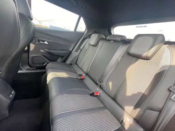 Used Peugeot 2008 2022 for sale - 74888456: Photo 61