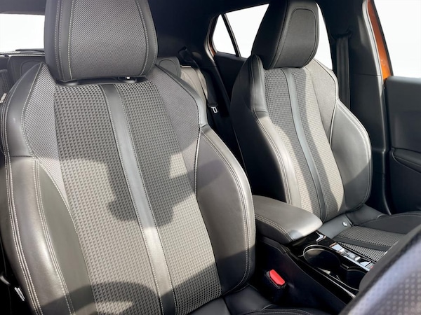 Used Peugeot 2008 2022 for sale - 74888456: Photo 8