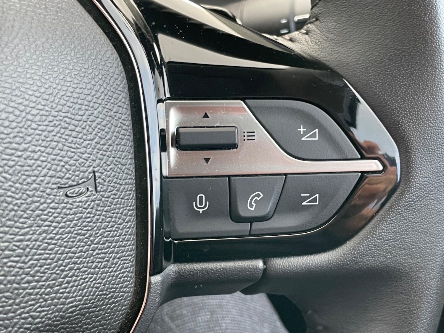 Used Peugeot 308 2023 for sale - 76072631: Photo 37