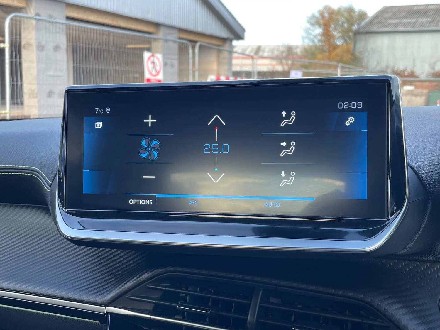 Used Peugeot 2008 2022 for sale - 76701616: Photo 52