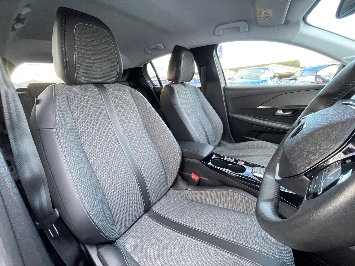 Used Peugeot E-208 2023 for sale - 76786701: Photo 35