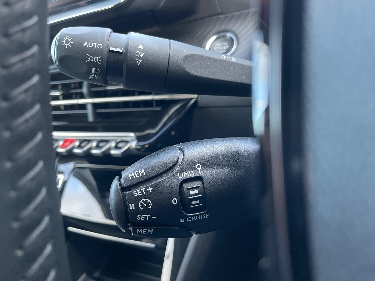 Used Peugeot E-208 2023 for sale - 76786701: Photo 42