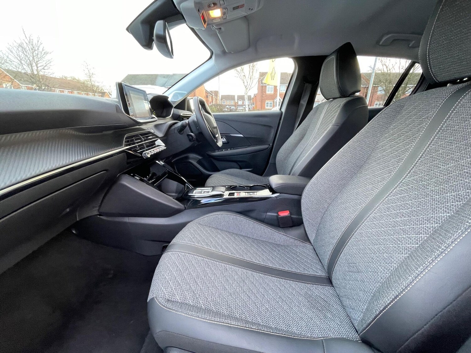 Used Peugeot E-208 2023 for sale - 76786701: Photo 57