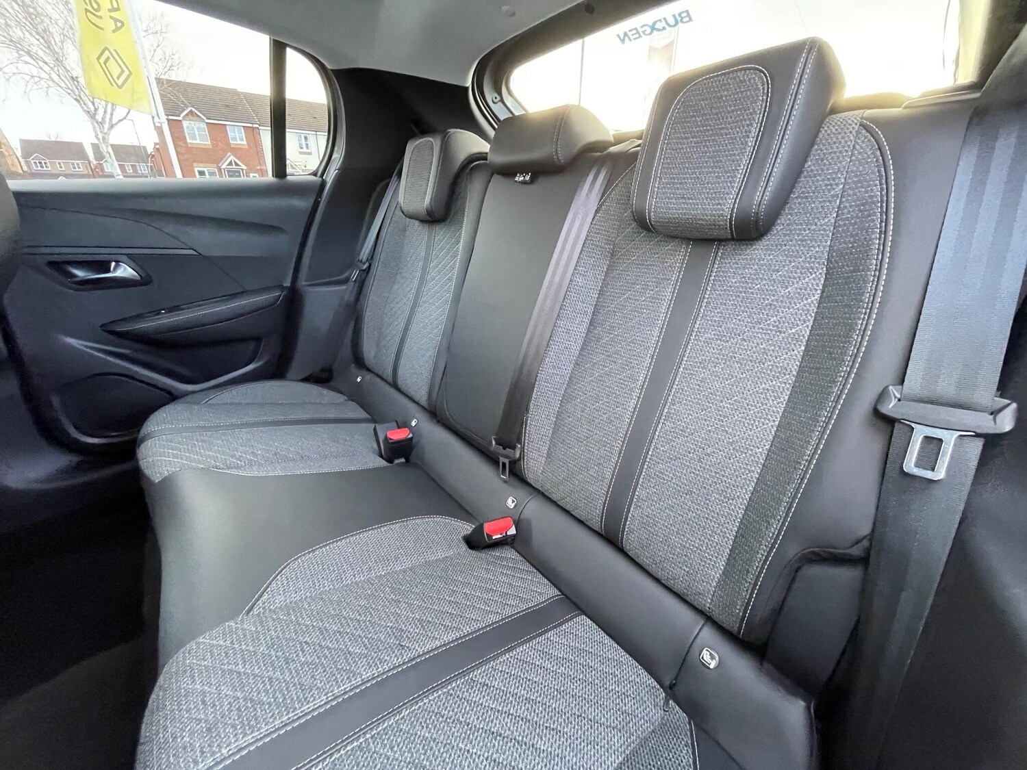 Used Peugeot E-208 2023 for sale - 76786701: Photo 60