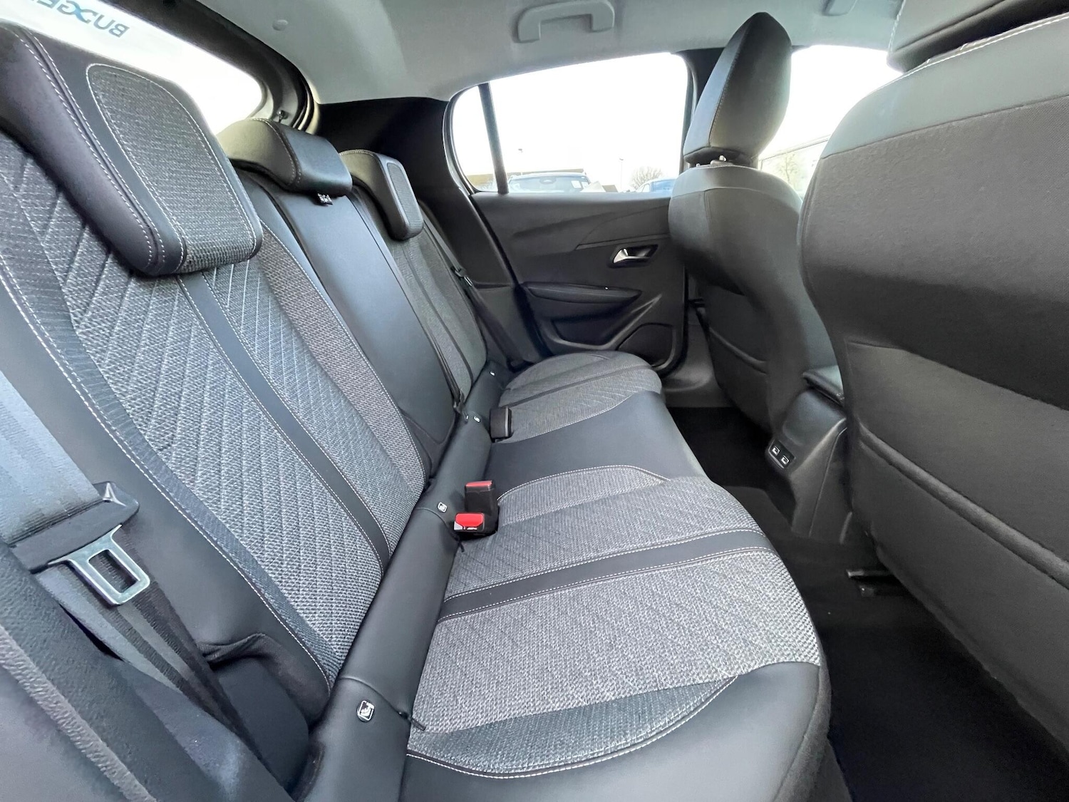 Used Peugeot E-208 2023 for sale - 76786701: Photo 64