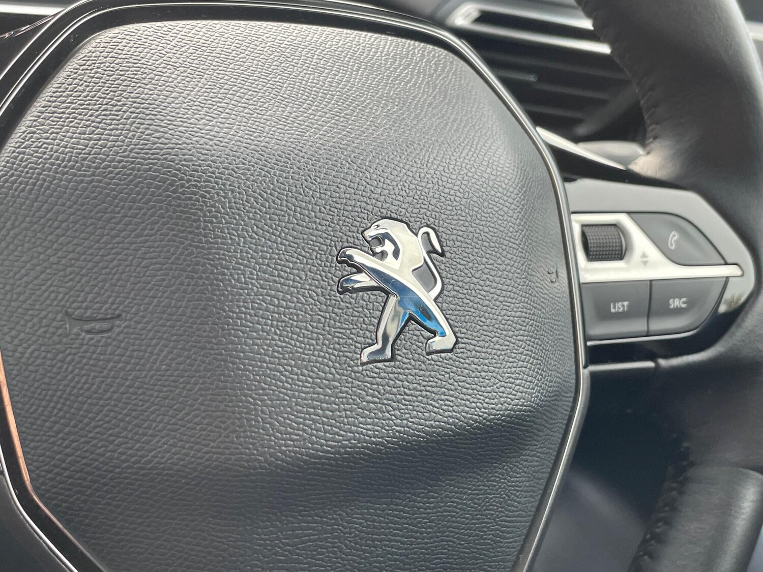 Used Peugeot 2008 2020 for sale - 76633466: Photo 43