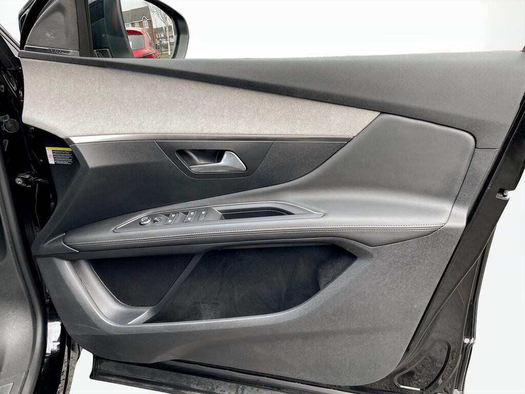 Used Peugeot 3008 2021 for sale - 76584360: Photo 8