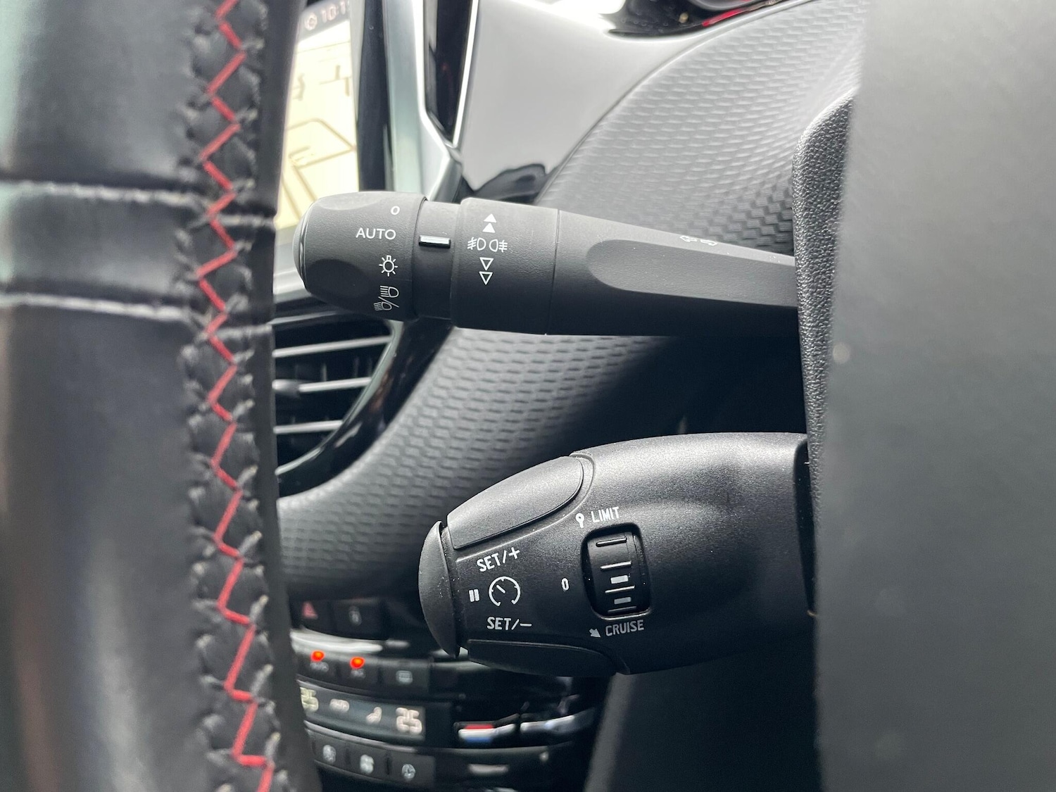 Used Peugeot 2008 2019 for sale - 76715013: Photo 43