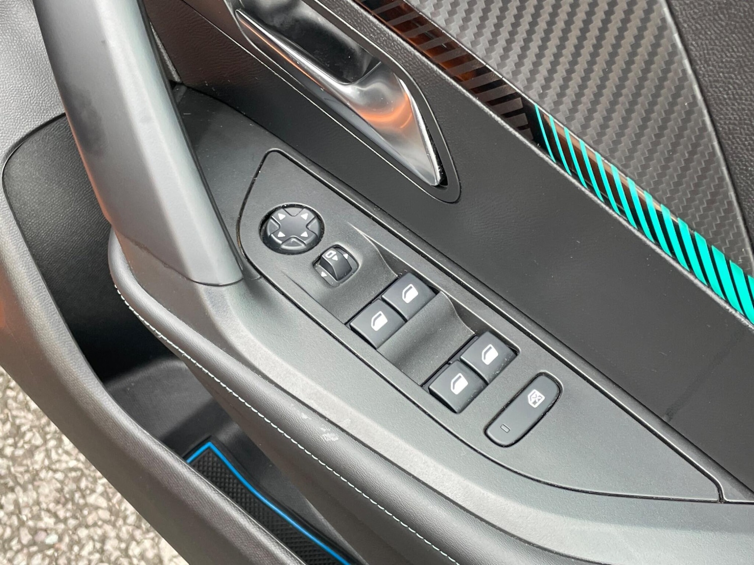 Used Peugeot 2008 2021 for sale - 76409224: Photo 34