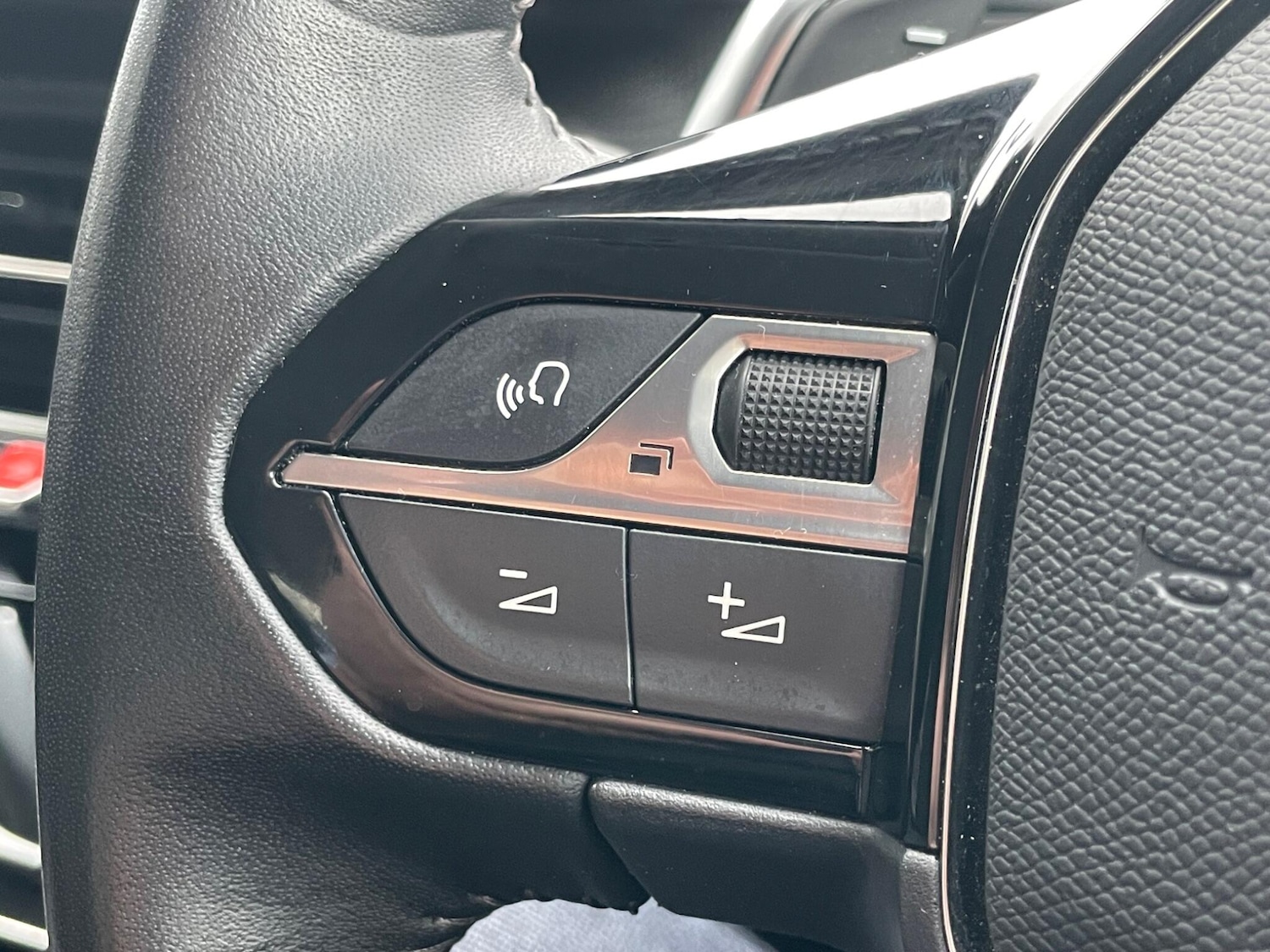 Used Peugeot 2008 2021 for sale - 76409224: Photo 36