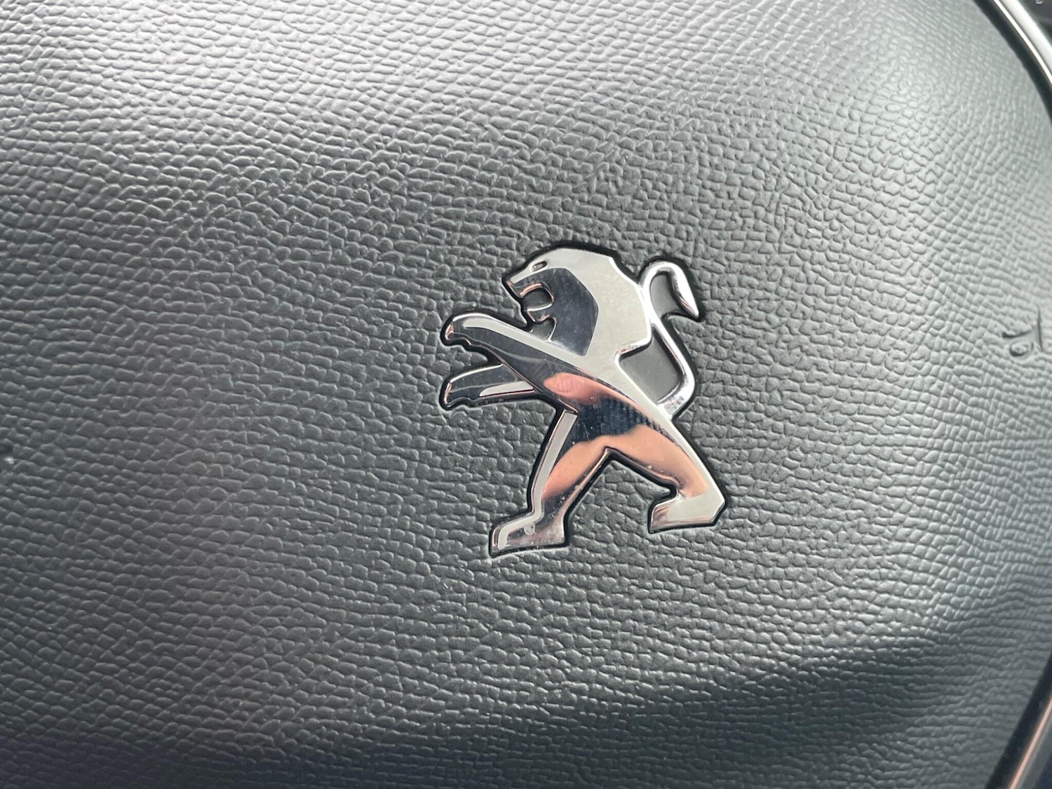 Used Peugeot 2008 2021 for sale - 76409224: Photo 37