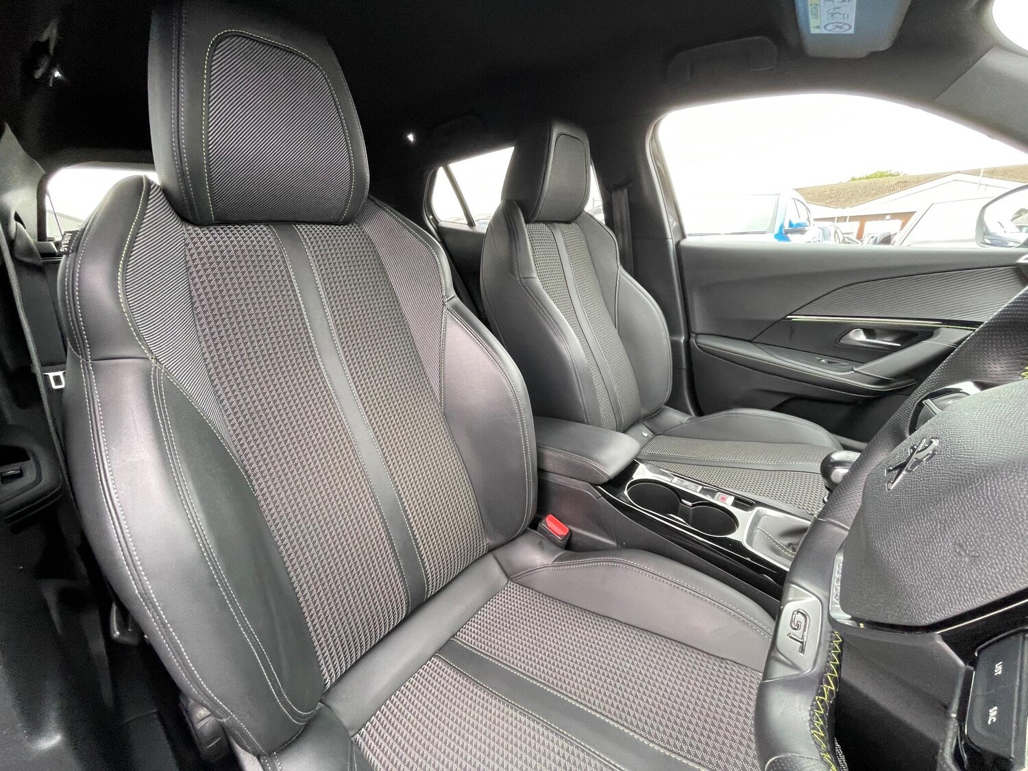 Used Peugeot 2008 2022 for sale - 76072395: Photo 36