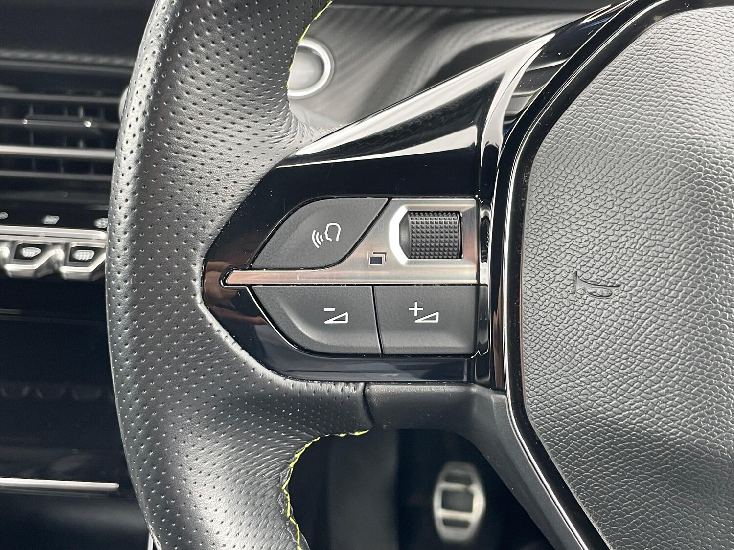 Used Peugeot 2008 2022 for sale - 76072395: Photo 39