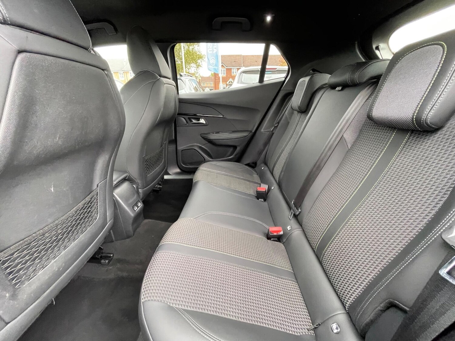 Used Peugeot 2008 2022 for sale - 76072395: Photo 63