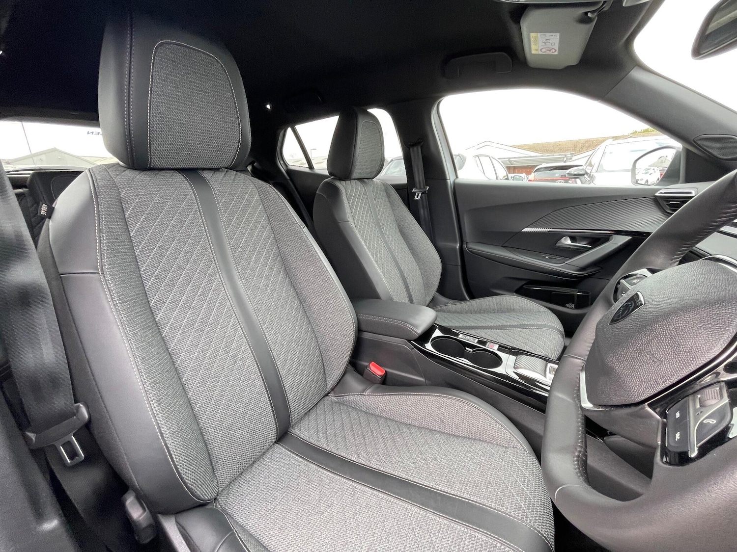 Used Peugeot 2008 2023 for sale - 76041771: Photo 38