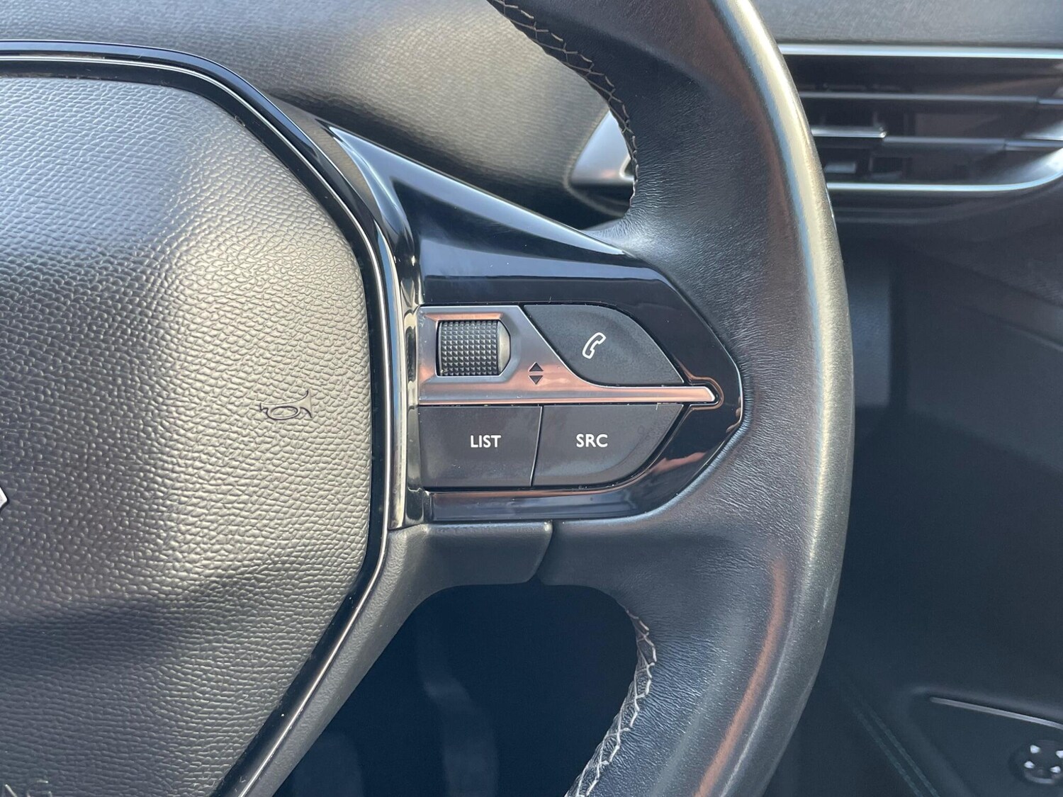 Used Peugeot 3008 2022 for sale - 77279020: Photo 44