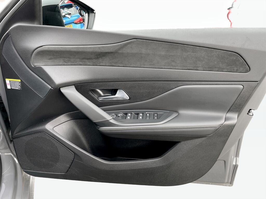 Used Peugeot 308 2025 for sale - 76996850: Photo 8