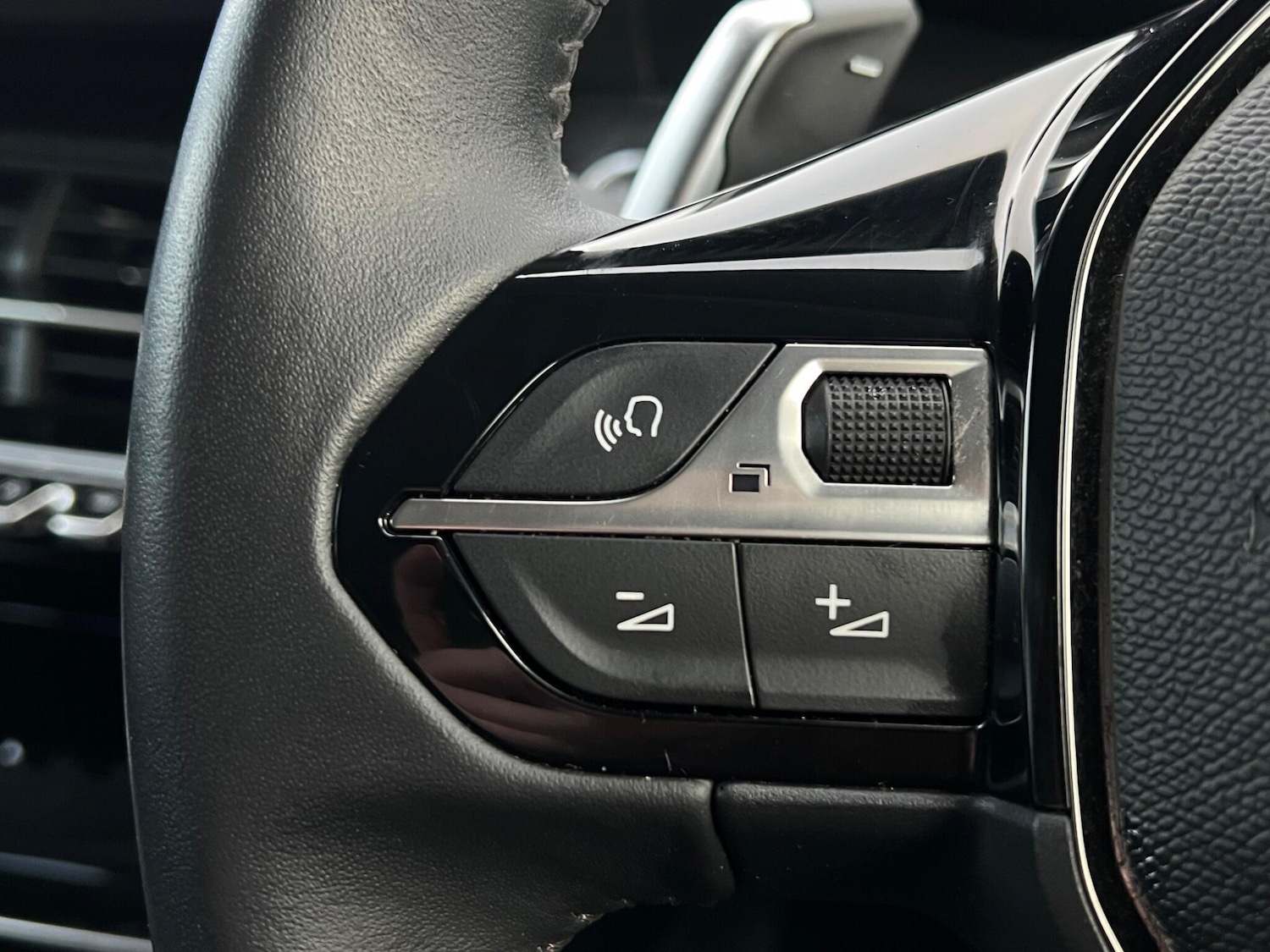 Used Peugeot 208 for sale - 77852872: Photo 38