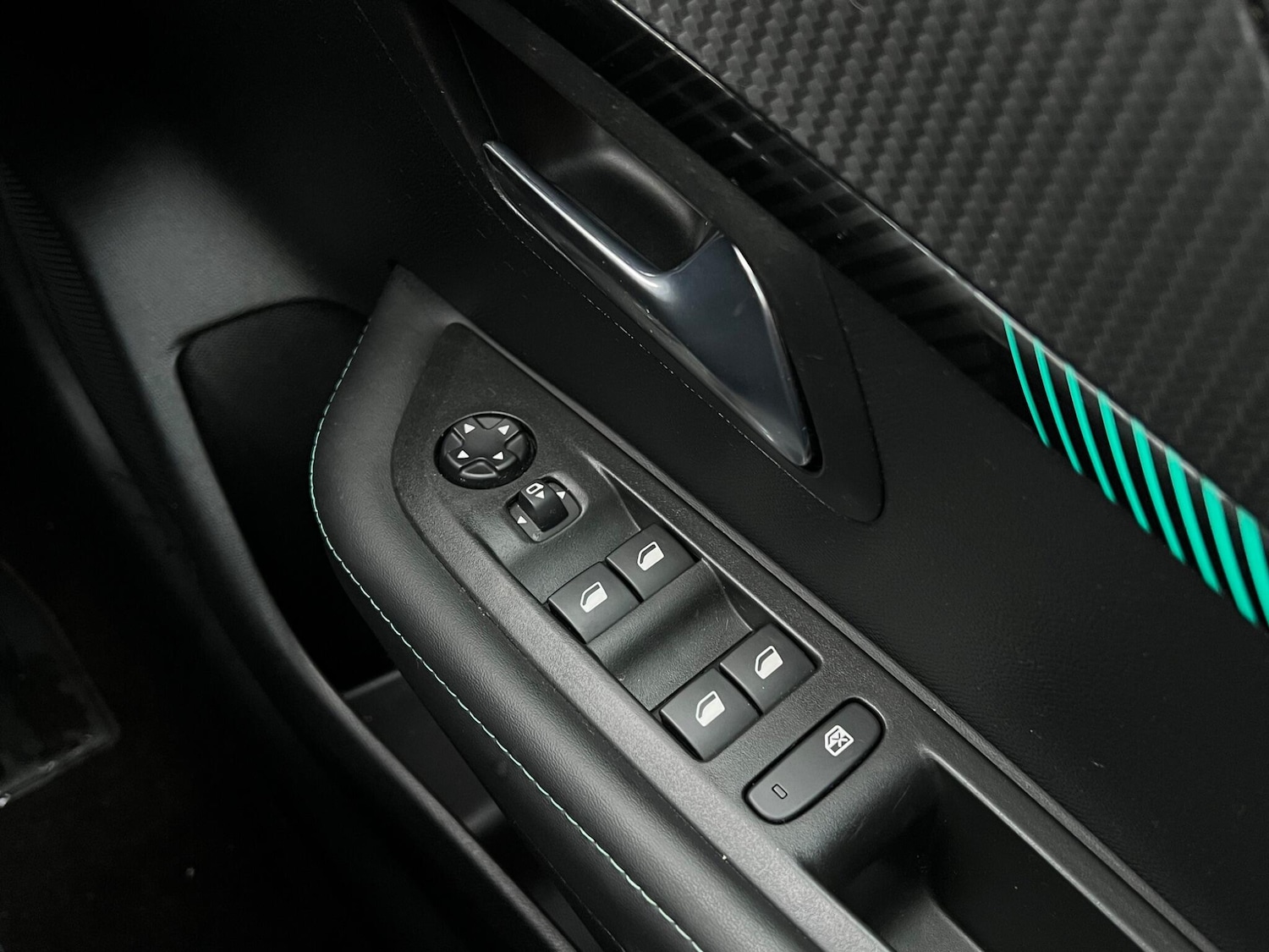 Used Peugeot 208 for sale - 77852872: Photo 41