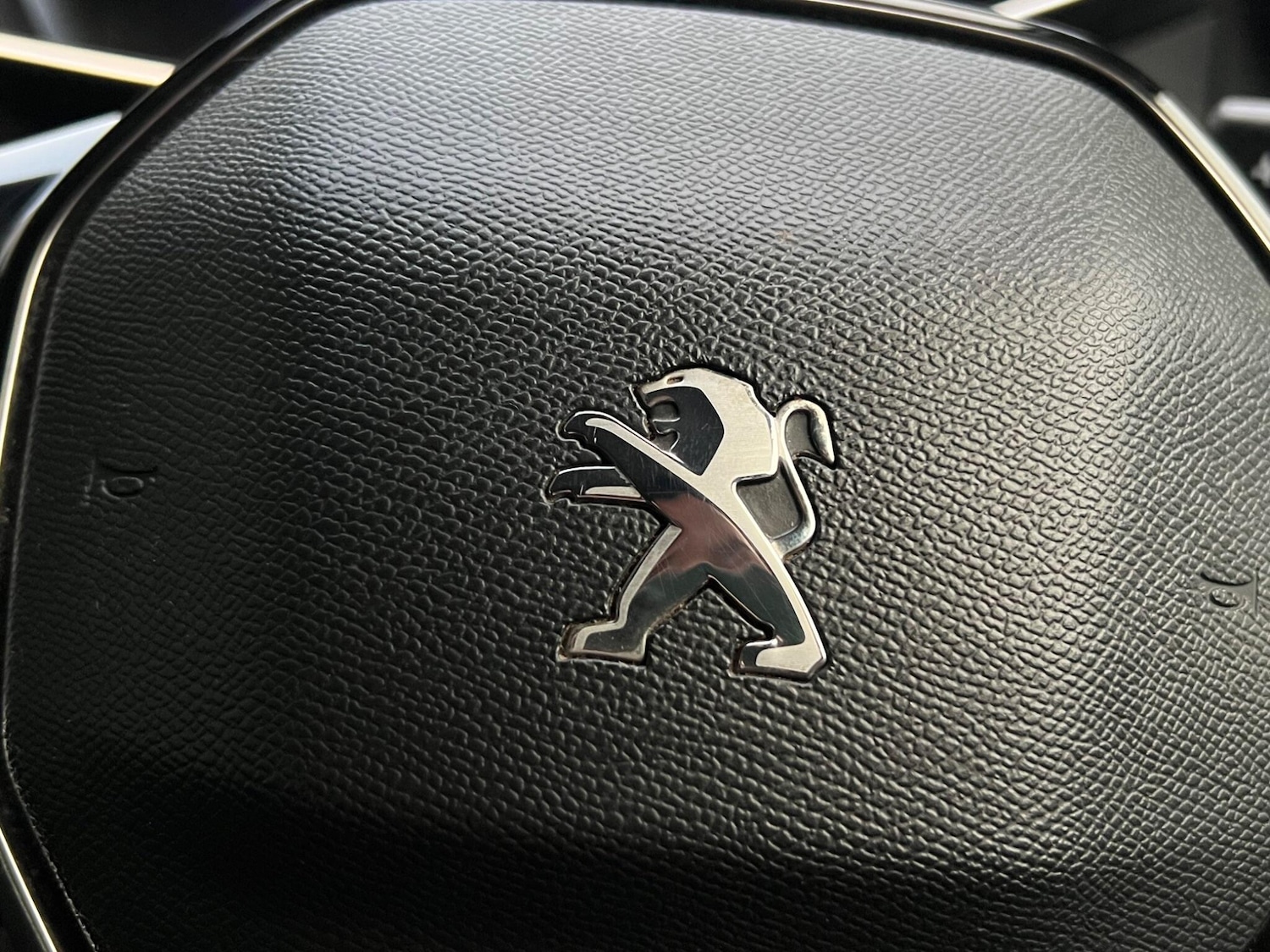 Used Peugeot 208 for sale - 77852872: Photo 54