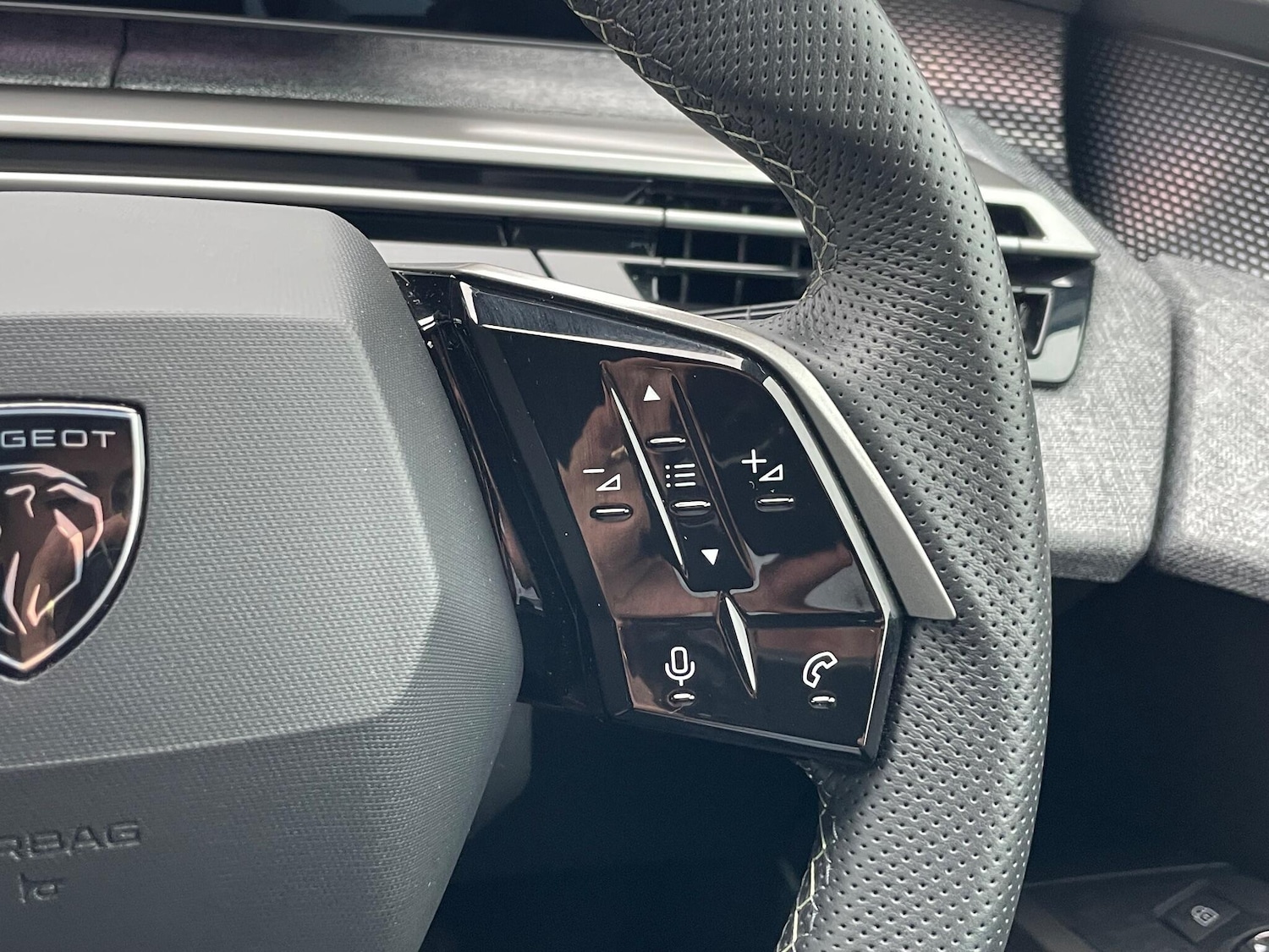 Used Peugeot 3008 2025 for sale - 76499839: Photo 44