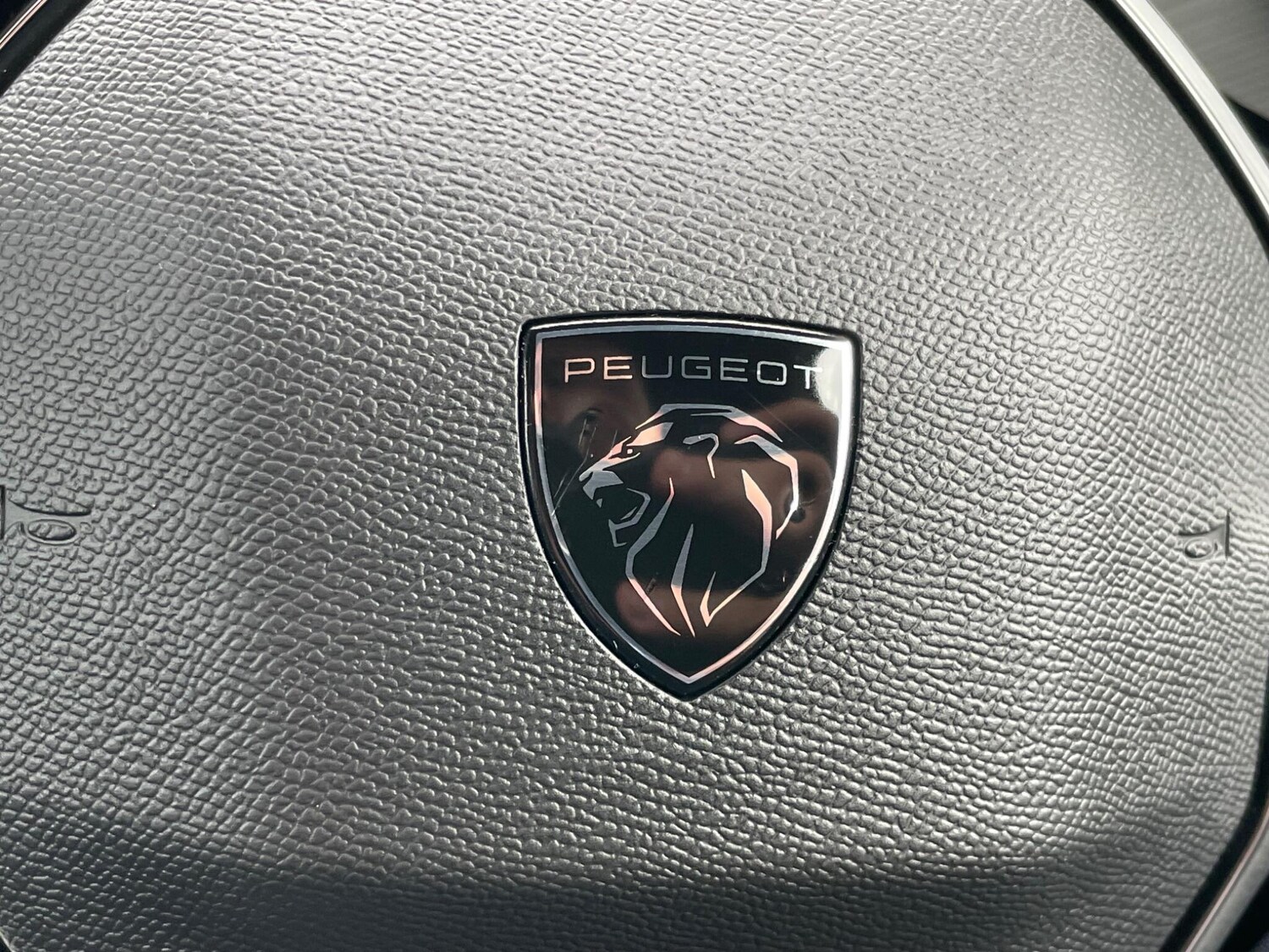 Used Peugeot E-208 2024 for sale - 75769235: Photo 39