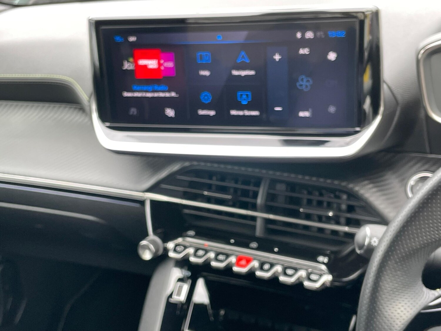 Used Peugeot E-208 2024 for sale - 75769235: Photo 43