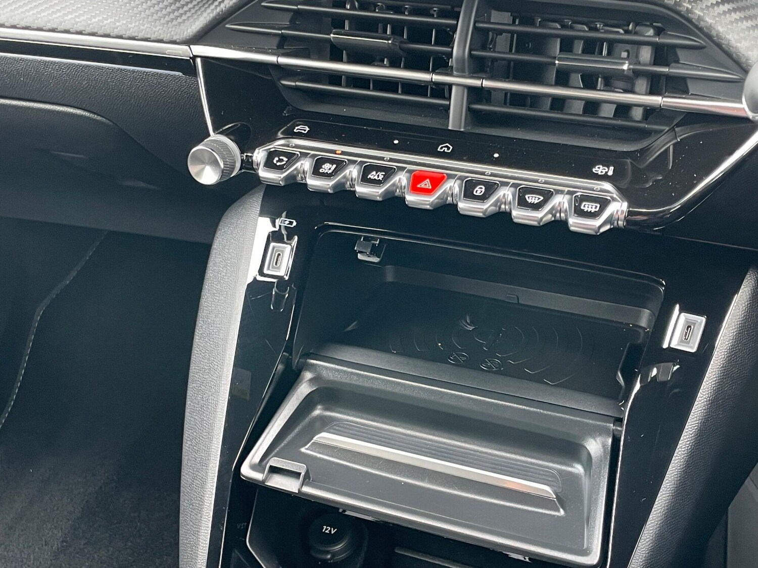 Used Peugeot E-208 2024 for sale - 75769235: Photo 48