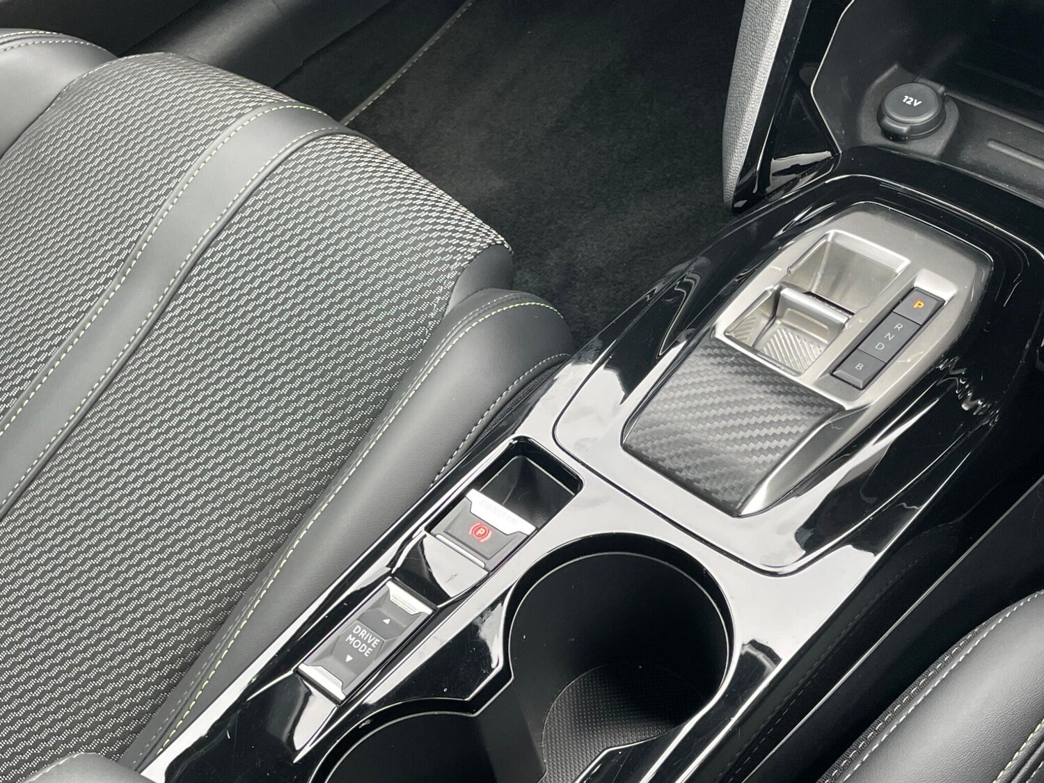 Used Peugeot E-208 2024 for sale - 75769235: Photo 49