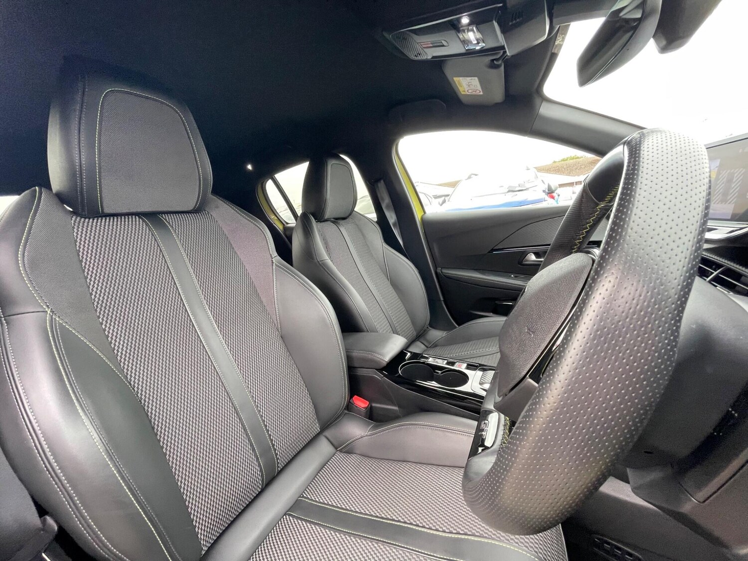 Used Peugeot E-208 2024 for sale - 75769235: Photo 52