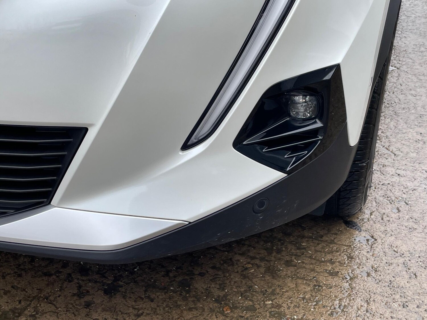 Used Peugeot E-2008 2022 for sale - 77203127: Photo 24