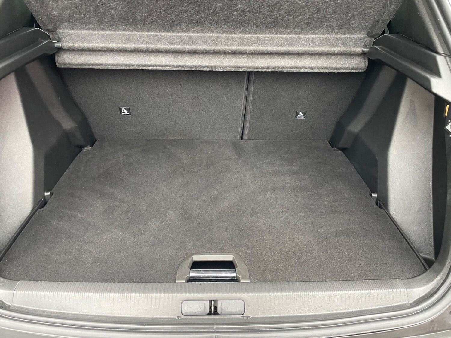 Used Peugeot E-2008 2022 for sale - 77203127: Photo 31