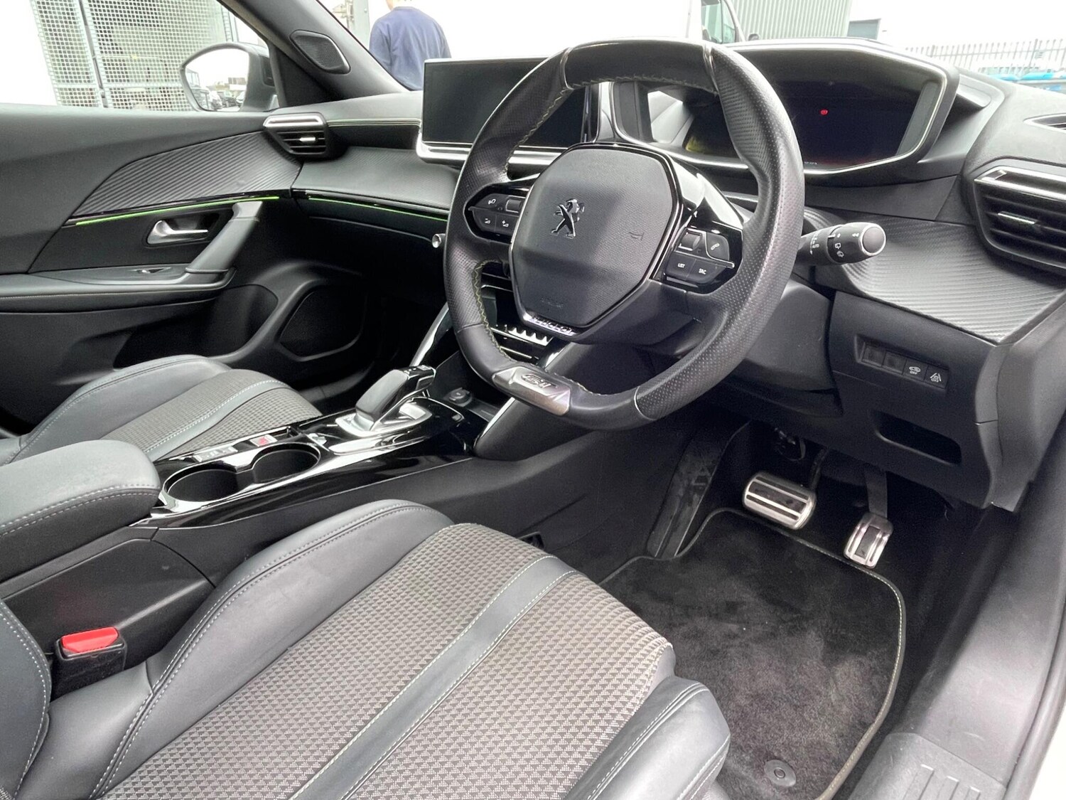 Used Peugeot E-2008 2022 for sale - 77203127: Photo 37