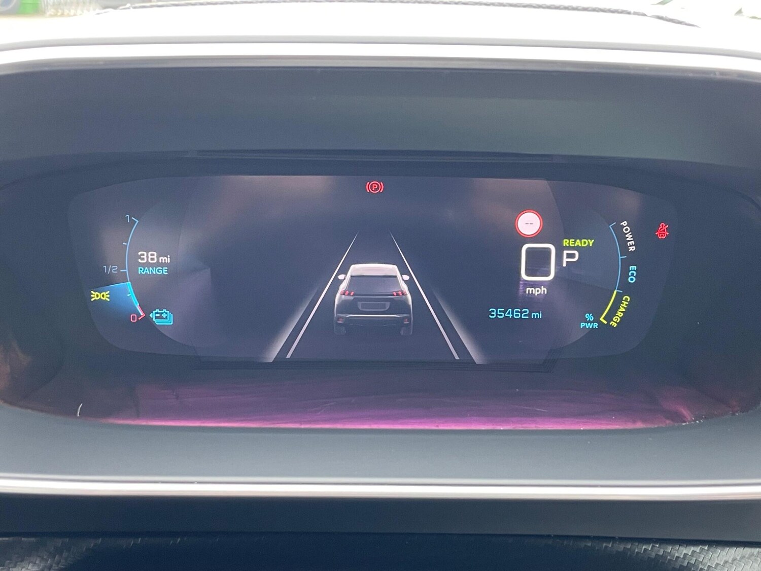 Used Peugeot E-2008 2022 for sale - 77203127: Photo 39