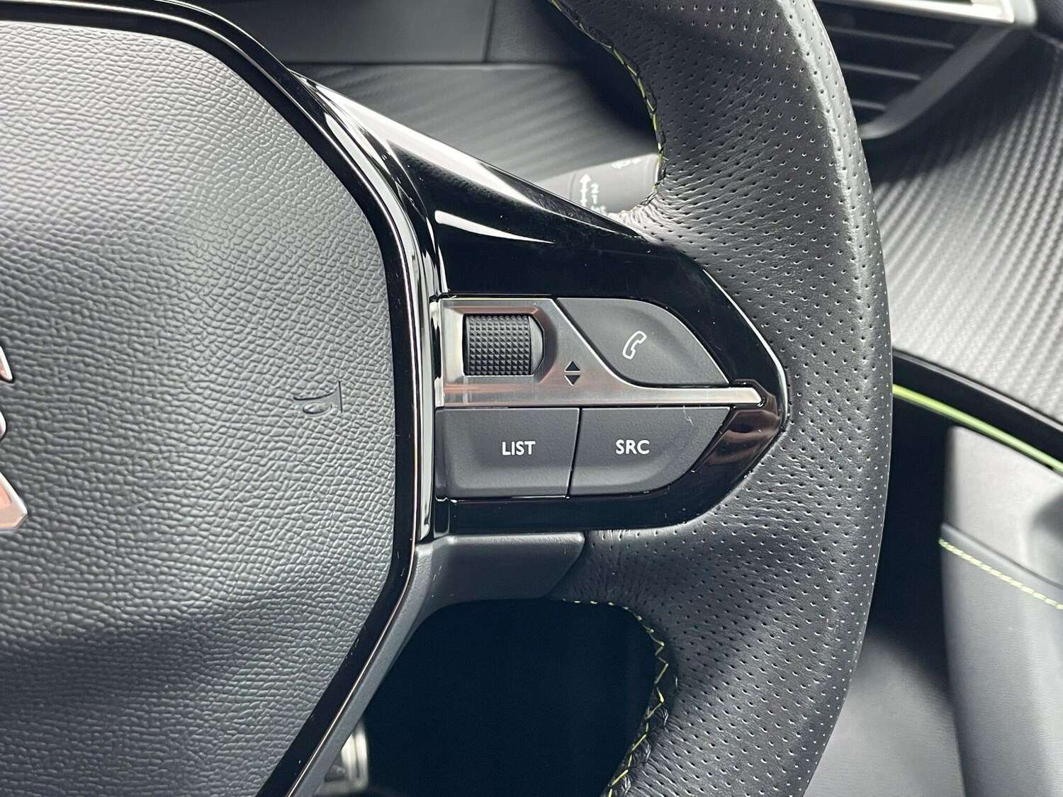 Used Peugeot E-2008 2022 for sale - 77203127: Photo 43