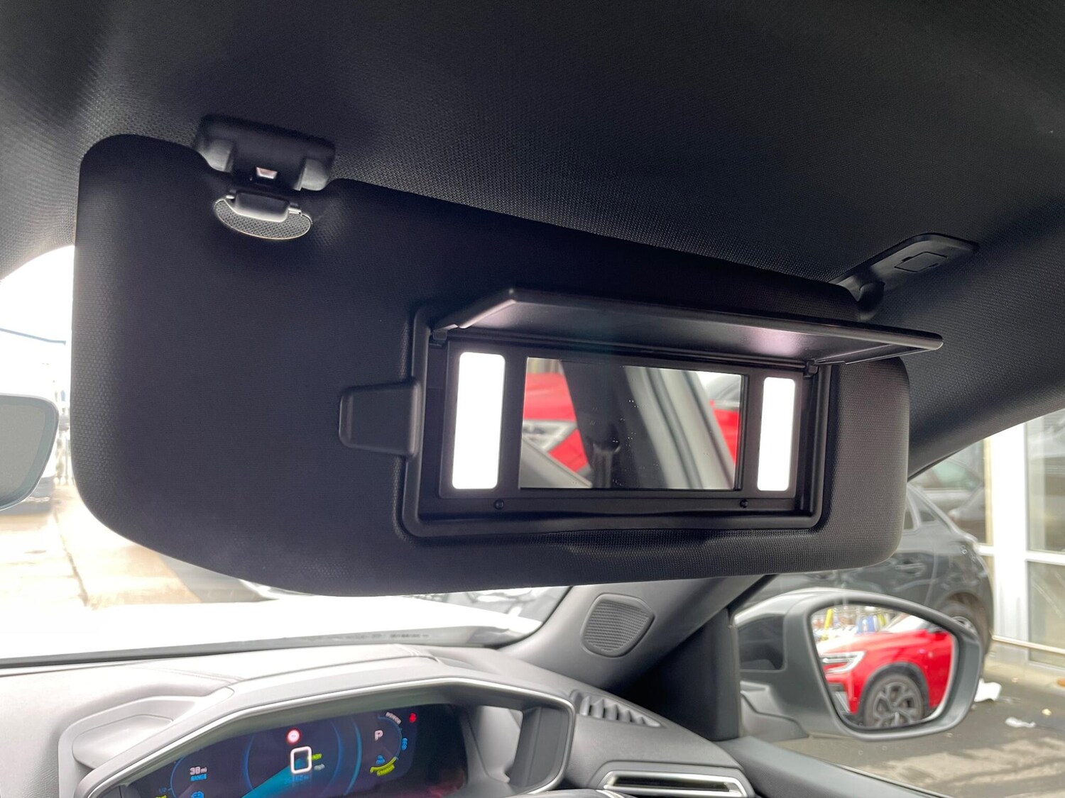 Used Peugeot E-2008 2022 for sale - 77203127: Photo 56