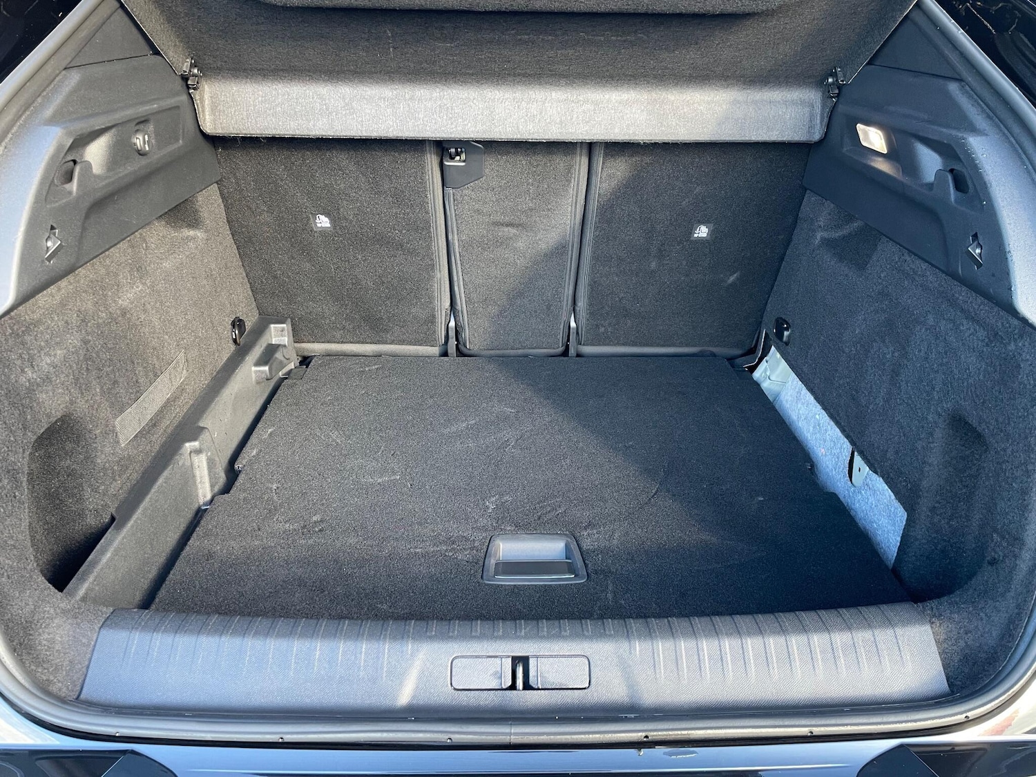 Used Peugeot E-3008 2024 for sale - 76485091: Photo 31