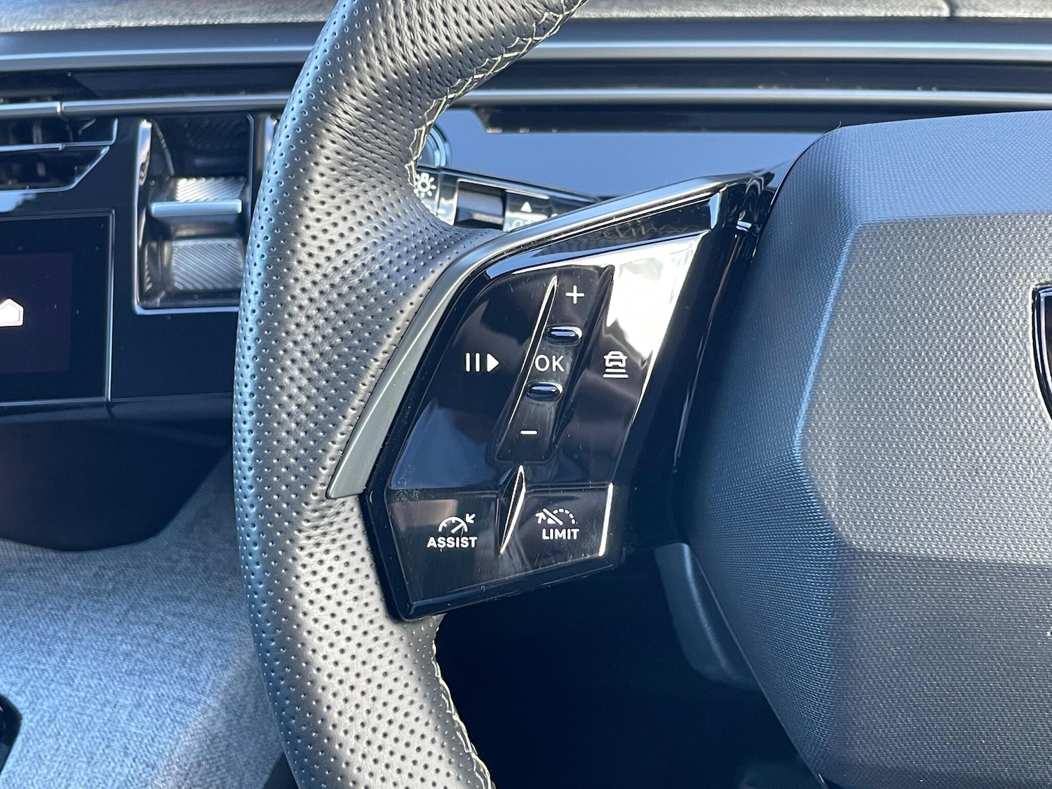 Used Peugeot E-3008 2024 for sale - 76485091: Photo 38