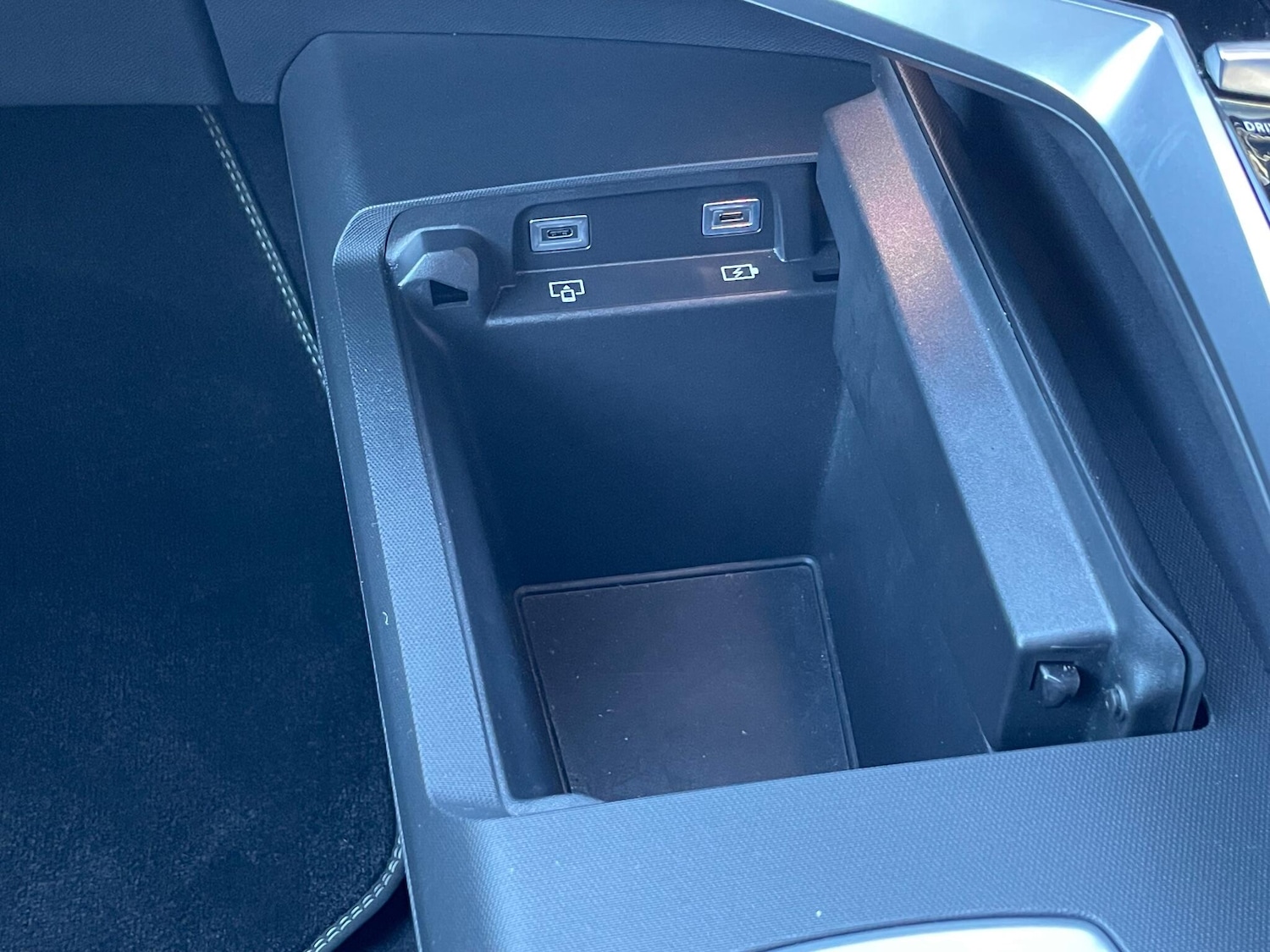 Used Peugeot E-3008 2024 for sale - 76485091: Photo 55