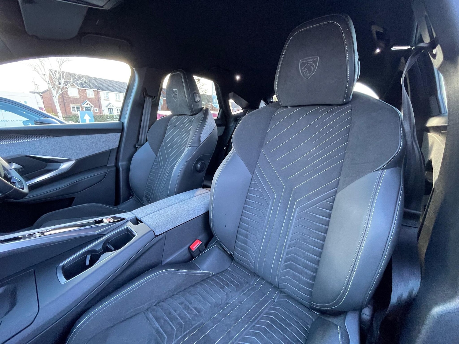 Used Peugeot E-3008 2024 for sale - 76485091: Photo 59